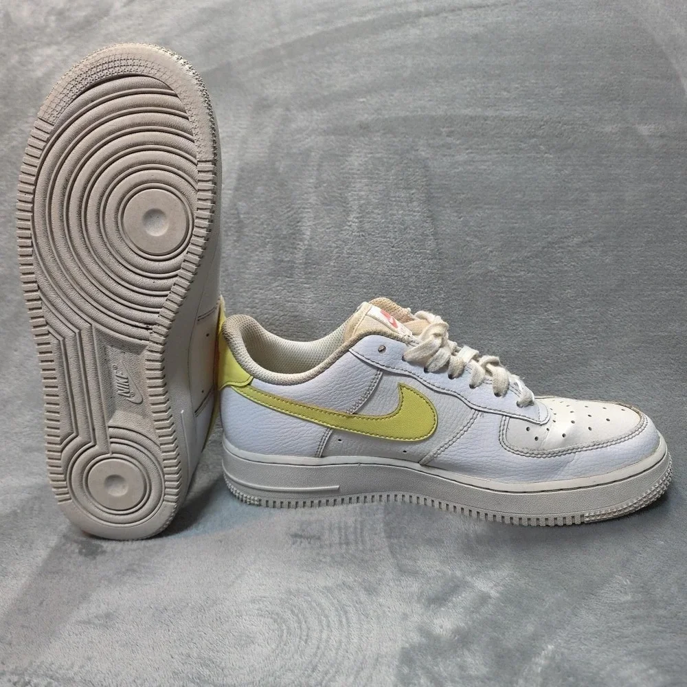 Size‎ 8.5 - Nike Air Force 1 '07 White Light Citron W